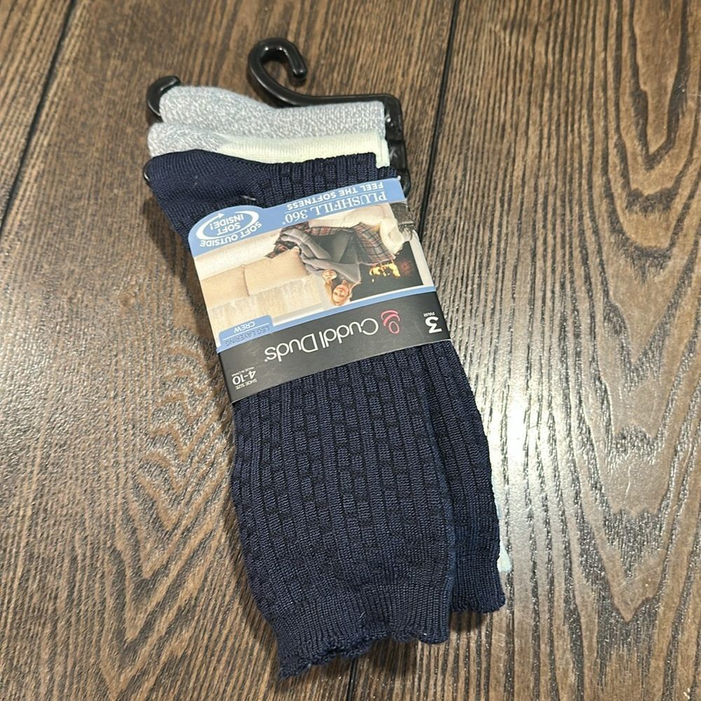 Cuddl Duds Plushfill Crew Socks NEW Navy Marled Gray Cream Warm Cozy Size 4-10